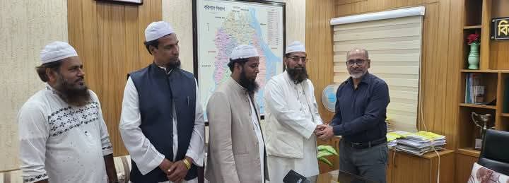 বরগুনা-১ আসনের উন্নয়ন কার্যক্রমে গতি আনতে বিভাগীয় কমিশনারের সৌজন্য সাক্ষাৎ