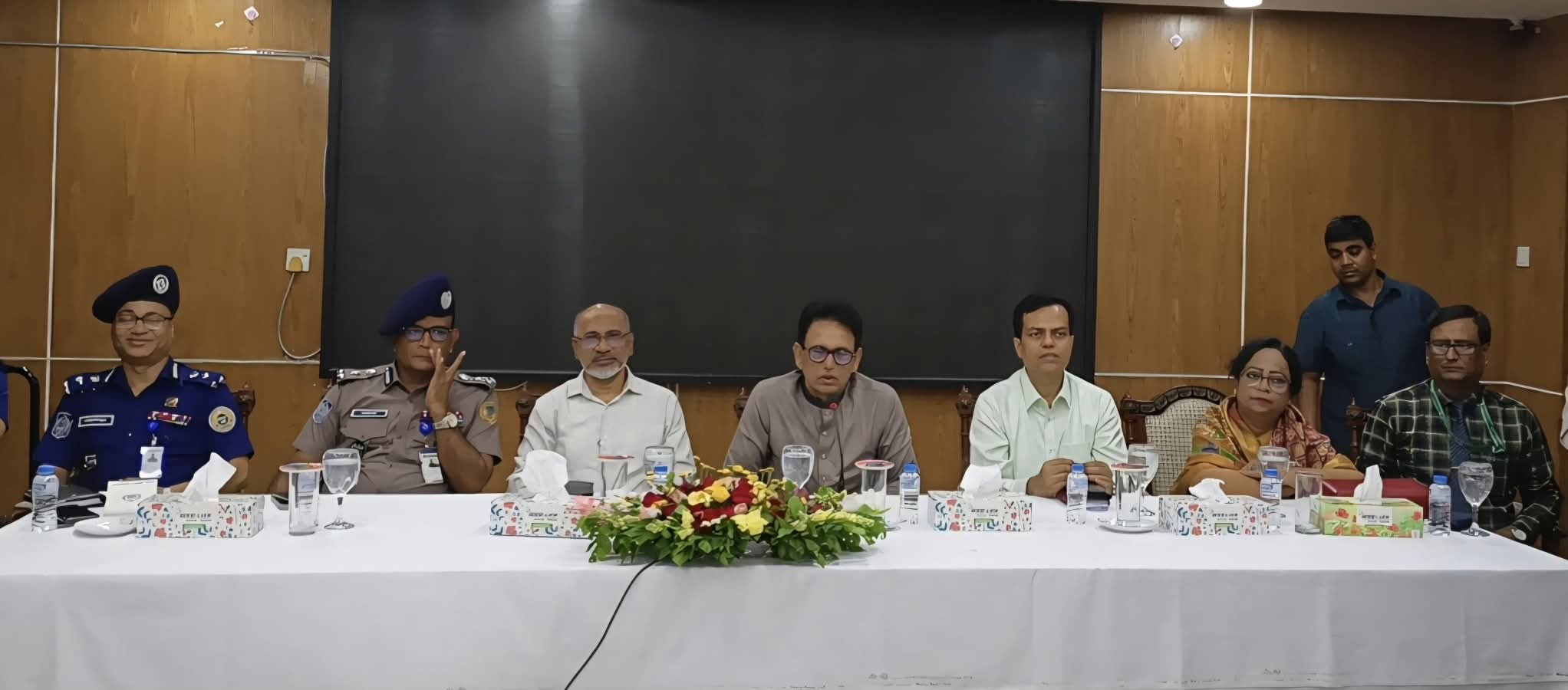 শিক্ষার মান উন্নয়নে বরিশাল সার্কিট হাউসে শিক্ষকদের সঙ্গে শিক্ষামন্ত্রীর মতবিনিময় সভা