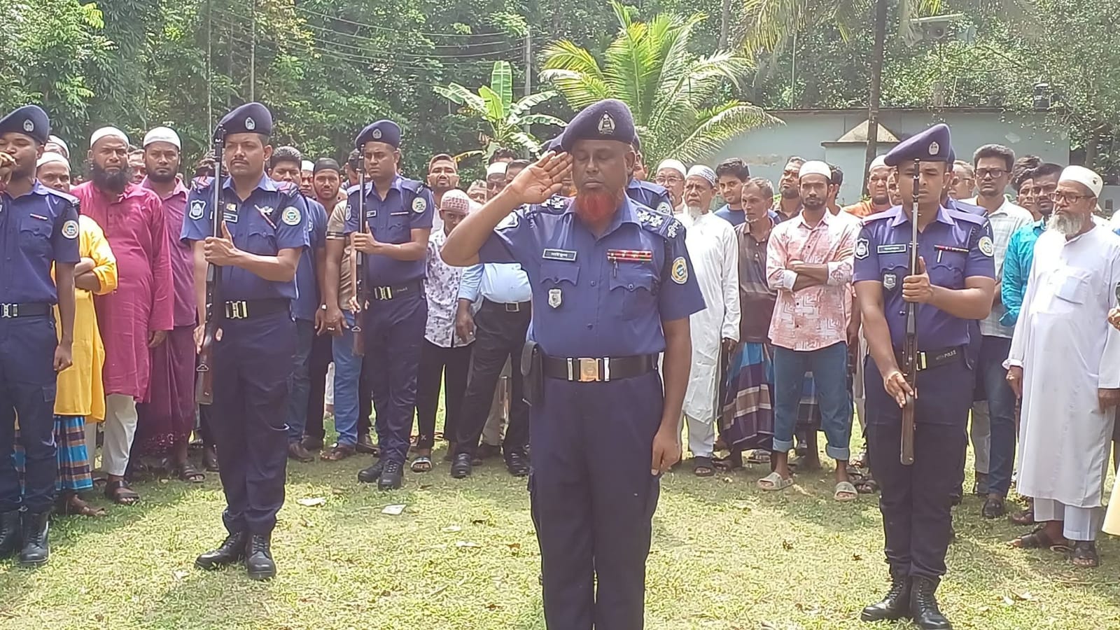 রাষ্ট্রীয় মর্যাদায় বীর মুক্তিযোদ্ধা হাবিবুর রহমান হাওলাদারের দাফন সম্পন্ন