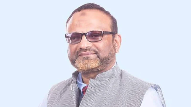 দায়িত্ব থেকে সরে দাঁড়াতে চান ঢাবি উপাচার্য ড. নিয়াজ আহমেদ